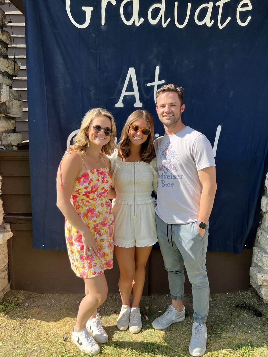 DanRolfes's tweet photo. Congrats to Grace on her graduation from U Dayton today!!!
Excelled in the classroom & had some fun along the way. Real world starts next week!
@gracerolfes #LOP #foreverflyer https://t.co/Egjta1Db0d