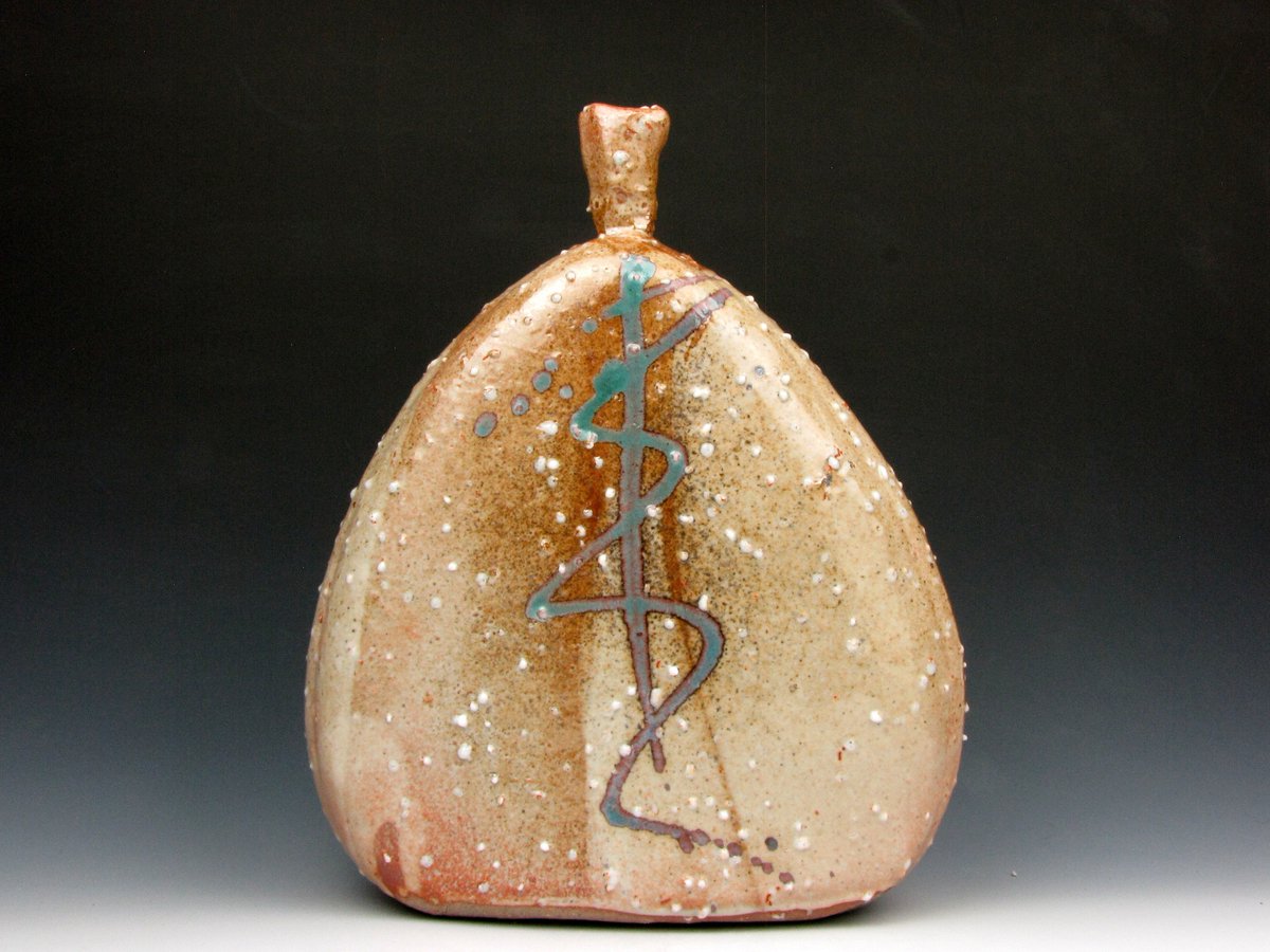 I've been updating my #etsy shop: 
Extra Large Flask - Vase - With Feldspar Inclusions - 12' x 10' x 3' - Goneaway Pottery - (FL3809) 
etsy.me/3M4tkUk 
#goneawaypottery #somethingdifferent #etsymudteam #uniqueoneofakind #fungift #extralargeflask