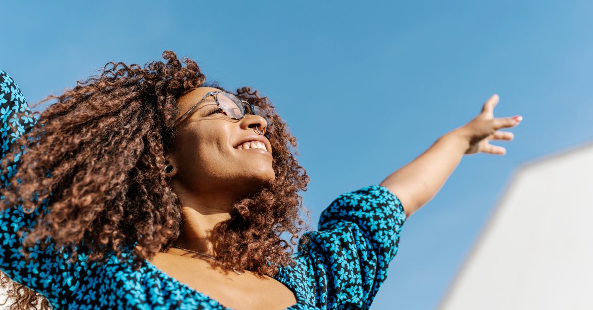 WebMD's tweet photo. Marriage is not for everyone. If you lean toward wanting to be single, you might find certain benefits in that life choice. Here are five benefits, according to a psychologist: https://t.co/mDYAyZdjTq https://t.co/PJzKH0n6Z4
