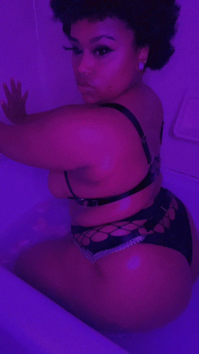 Jewel_kitten's tweet photo. 🥵🥵🥵 Hell is hot but i am hotter https://t.co/R68ddYo1SM