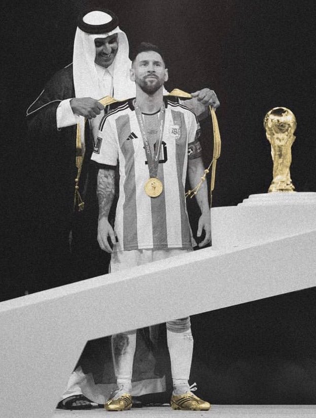 MahammedRida's tweet photo. @Tariq1O منو يكول ميسي مطرود يعني الاعب اذا توجتله عقوبه معناته مطرود 😂😂😂 https://t.co/qIEioIDwE2