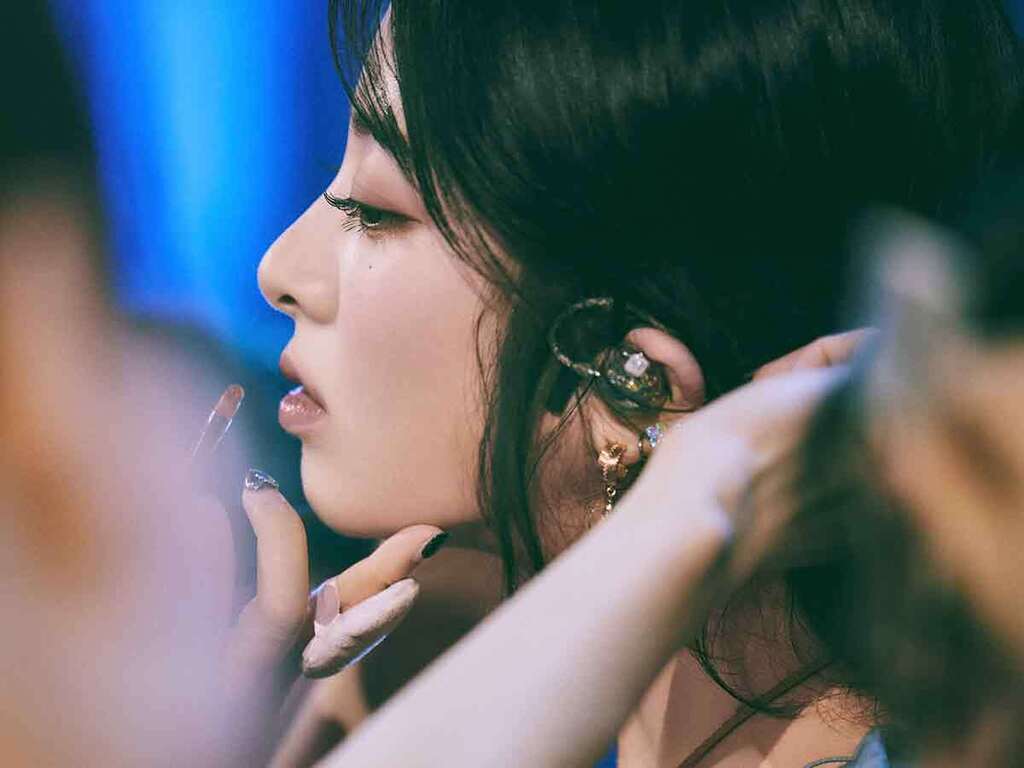 #WeverseMagazine #위버스매거진 #INTERVIEW 

허윤진 “곧은 길이 아닐지라도, 르세라핌이면 그 길을 걸어도 좋아요” (2023.05.08) 

▶️ bit.ly/3M3YzyR