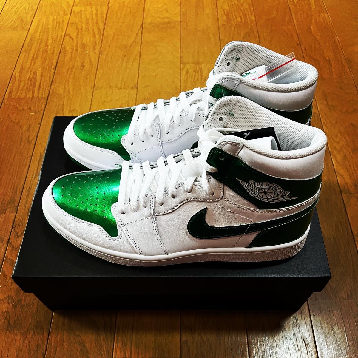sneakermafia777's tweet photo. Nike Air Jordan 1 High Golf Metallic Green GOT’EM👟✨
@nike 👑
#nike
#airjordan1highgolf
#metallicgreen
#inmyjs
#still
#SNKRSKickCheck #snkrskickcheckjp #yesnike
#kickstagram #igkicks #igsneaker #snkrpic
#sneakerhead #sneakergram #kickstagram
•
#hiphop #randb #raggae #followme #sneakers #snkrs
•
#フォローミー #スニーカー #スニーカーズ #足元倶楽部 #スニーカーコーデ
•
#おしゃれさんと繋がりたい
#スニーカー好きな人と繋がりたい
#ヒップホップ好きな人と繋がりたい