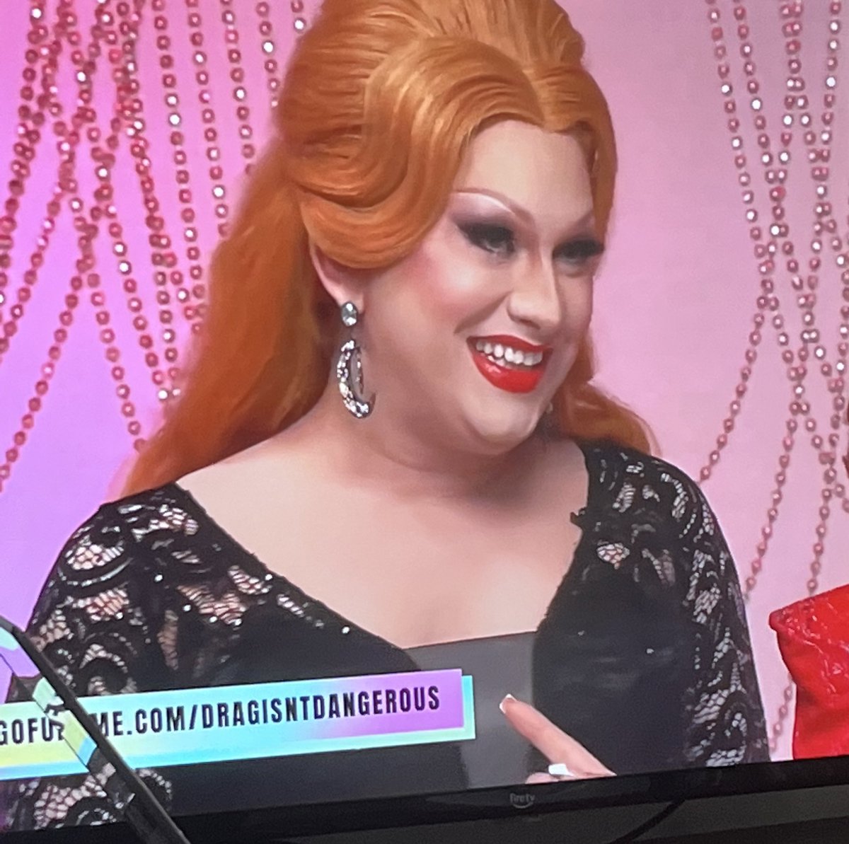 CumboyBebop's tweet photo. Mother is so gorg are you kidding me😭😭😭  #dragisntdangerous https://t.co/RE1111eg2x