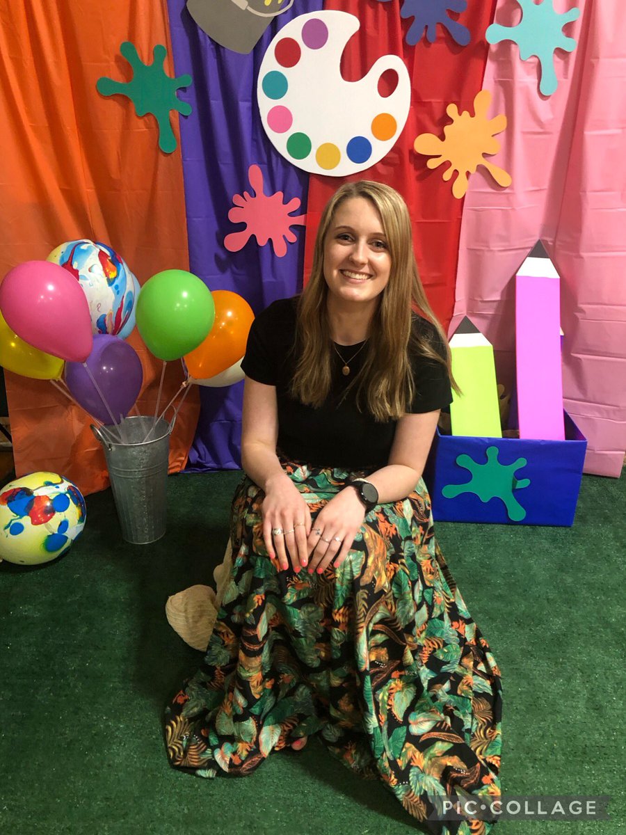 Another Memorable Moment Here At Sycamore 💚 Thank You <a href="/SDSPTO/">SDS PTO</a>  <a href="/cc_nicolette/">Nicolette Cooper</a>  <a href="/MrsDorozynski/">Mrs.Dorozynski</a>  For Such A Beautiful Art Show With Someone Special 🎨🖌️🖼️ <a href="/SycamoreECLC/">Sycamore Drive ECLC</a>