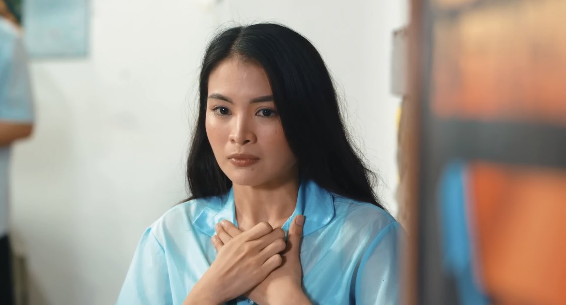 AltheyuhMoves's tweet photo. I knew it that Aya Fernandez would deliver in Stand-in Love for Love Bites Episode 2.  She is one of the most underrated ABS artists who is able to portray vulnerability and strength in glimpses.  She is indelible in every scene she is in.  She has this screen charisma that can get the audience enamored.

I have seen her great potential in Viral Scandal in a twist of a role and her villain portrayal in A Family Affair.  

She has cute chemistry with Iana Bernardez and despite the simple story of Stand-In Love, she was disarming in her role as Cess.  I hope ABS takes care of Aya and if she goes the GL route --- Lordt, she has an instant fan here. 

Her versatility is like NO OTHER as an actress.  Not one role is alike.  Take the chance on her.