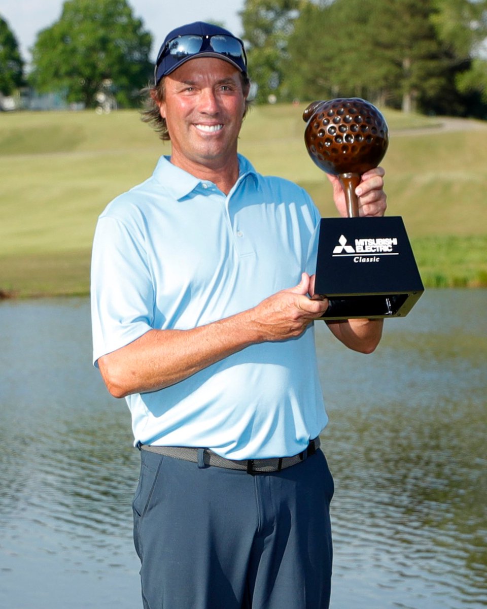 Adding another @MEClassicGolf trophy to the collection 🏆🏆