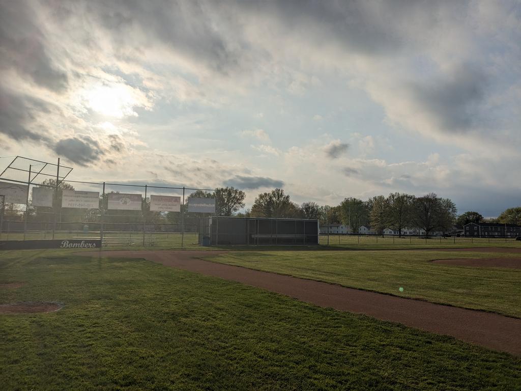 JLRSports's tweet photo. Small-school baseball at its finest.

Ain't it beautiful.

@Windham_Sports @windhamschools1 https://t.co/30mAQF8jRO