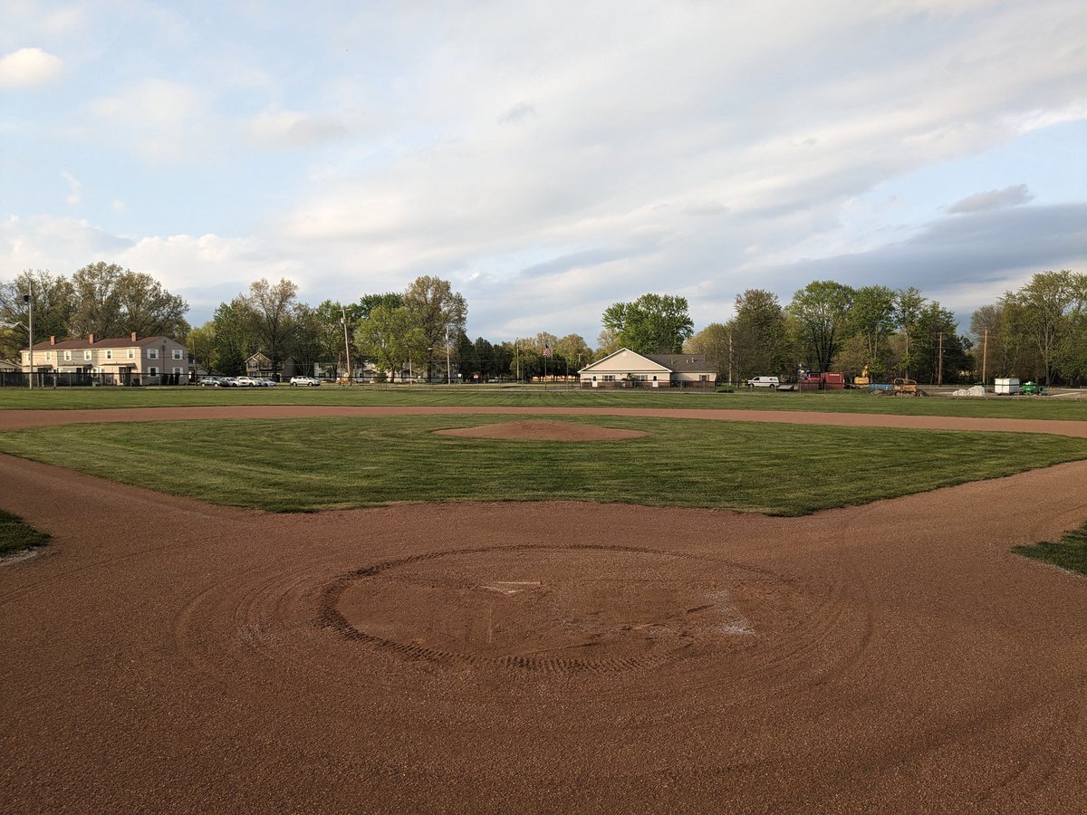 JLRSports's tweet photo. Small-school baseball at its finest.

Ain't it beautiful.

@Windham_Sports @windhamschools1 https://t.co/30mAQF8jRO