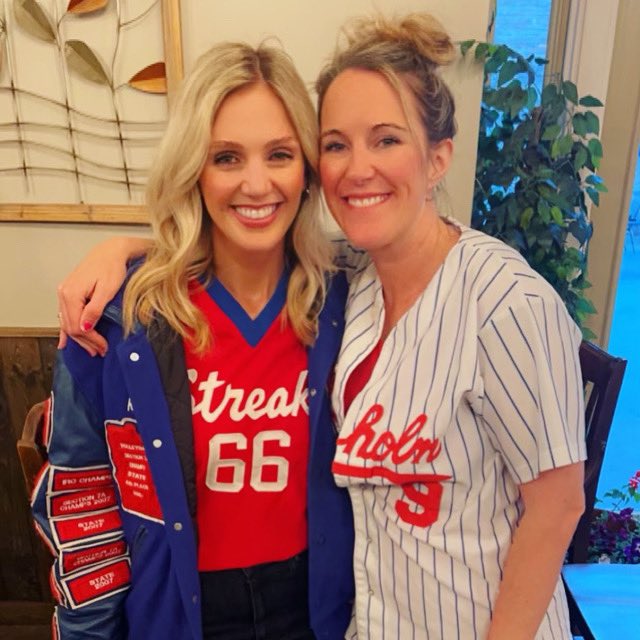 HAPPY BIRTHDAY to the best sister♥️ I’m so thankful for you. I can’t explain how much you’ve taught me and how much you continue to inspire me. I hope you had a great day — you deserve it!! Love you, Laura!