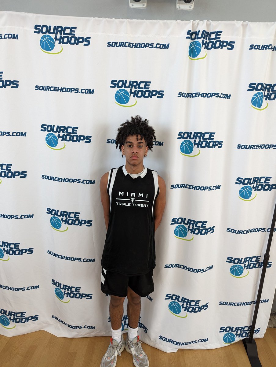 SourceHoops's tweet image. 2024 Kaleb Aponte (Miami Triple Threat/Slam Academy) is a crafty and skilled ball handler. He knocked down multiple threes for his team today. #SourceHoops #MiamiSpringClassic