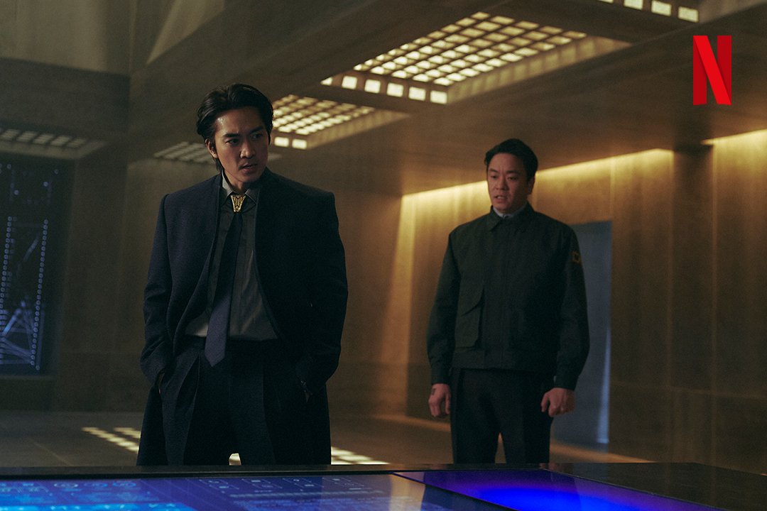 NetflixKo's tweet photo. 절망이 가득한 곳에서 생존이라는 단 하나의 희망을 찾고자 하는 사람들, 그 희망을 통제하고자 하는 권력자 간의 치열한 싸움.

<택배기사> 5월 12일 오직 넷플릭스에서. https://t.co/q6pzxxwHxd