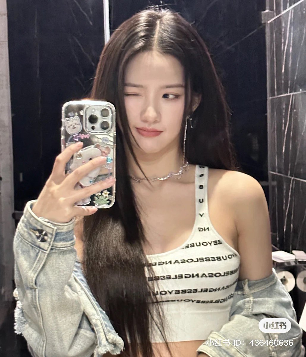 gugugallery's tweet photo. sally's weibo update!
•
#샐리 #SALLY #구구단 #gugudan https://t.co/5OOcS3L1Ne
