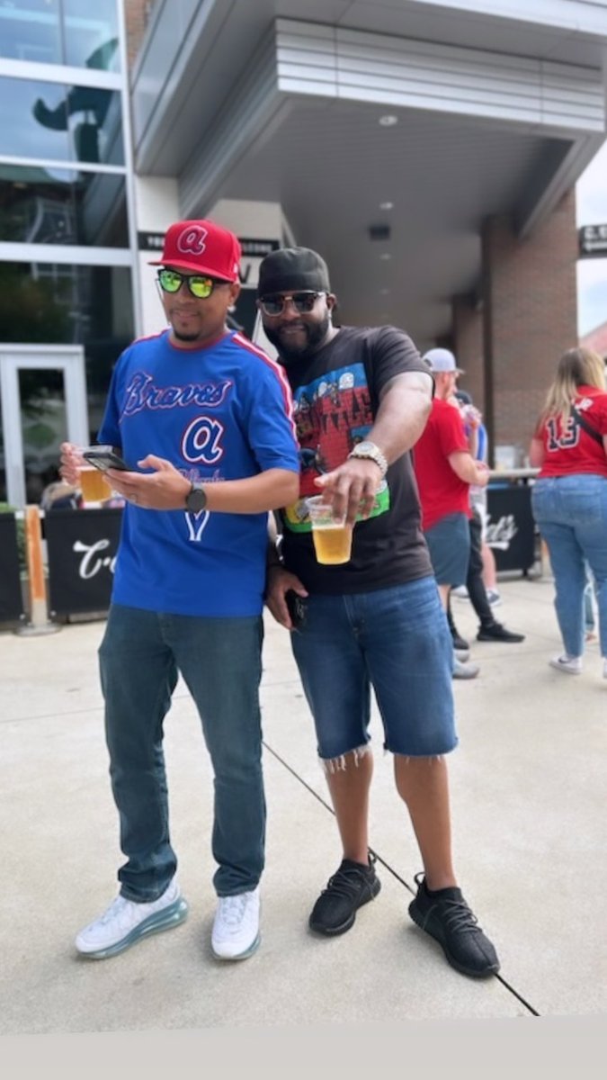 DJPSYKHO's tweet photo. HELL OF A WEEKEND WIT THE FAM! #BDayShenanigans https://t.co/g0QIkux53v