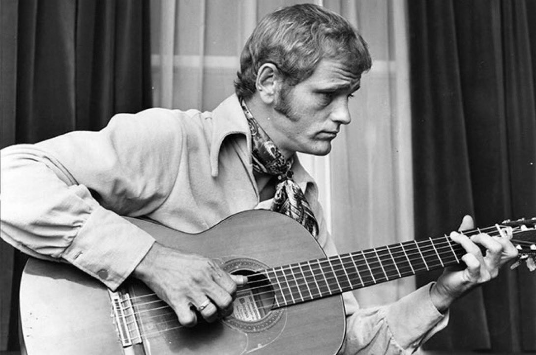 “Old Days” A Versatile Performer,Jerry Reed,with a great version of a Gordon Lightfoot Classic
 “Early Morning Rain” 
#singer #oldie #nostalgia #RIPGordonLightfoot 
youtu.be/CRU65M_h-eI