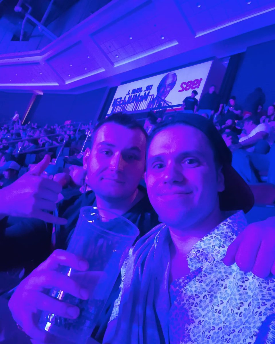 D4RN1T's tweet photo. UFC288 https://t.co/7pX4RBzAeA