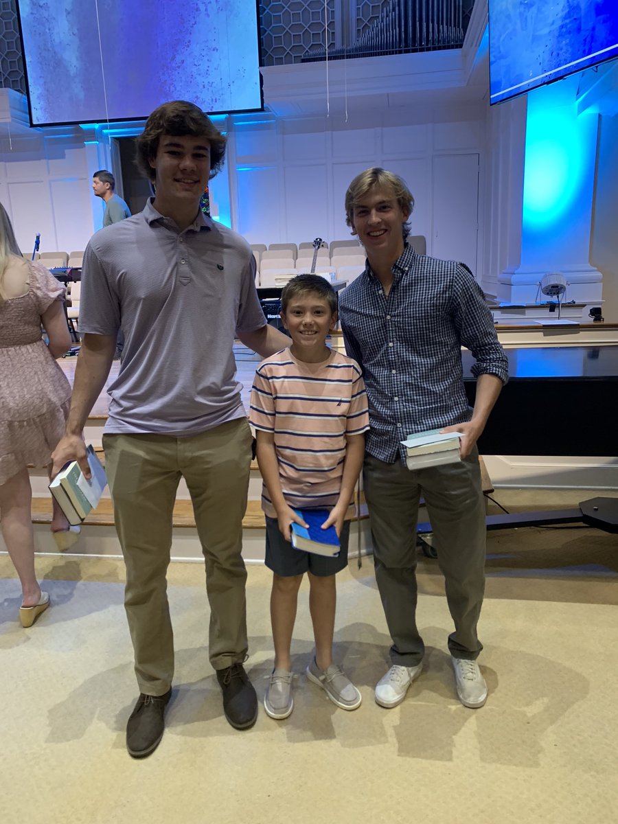 Rwagner10's tweet photo. Pretty Awesome Day !!!
1.  Sam and I went to 1st Baptist to see two of my Senior Baseball ⚾️ Players at their Graduation Recognition Day !
2.  Sam gets to play a Baseball game with his Buddies !!!
3.  Night cap, Children’s Choir Musical for Sam and Annalee at Oak Grove !!! https://t.co/MohFeq55zy