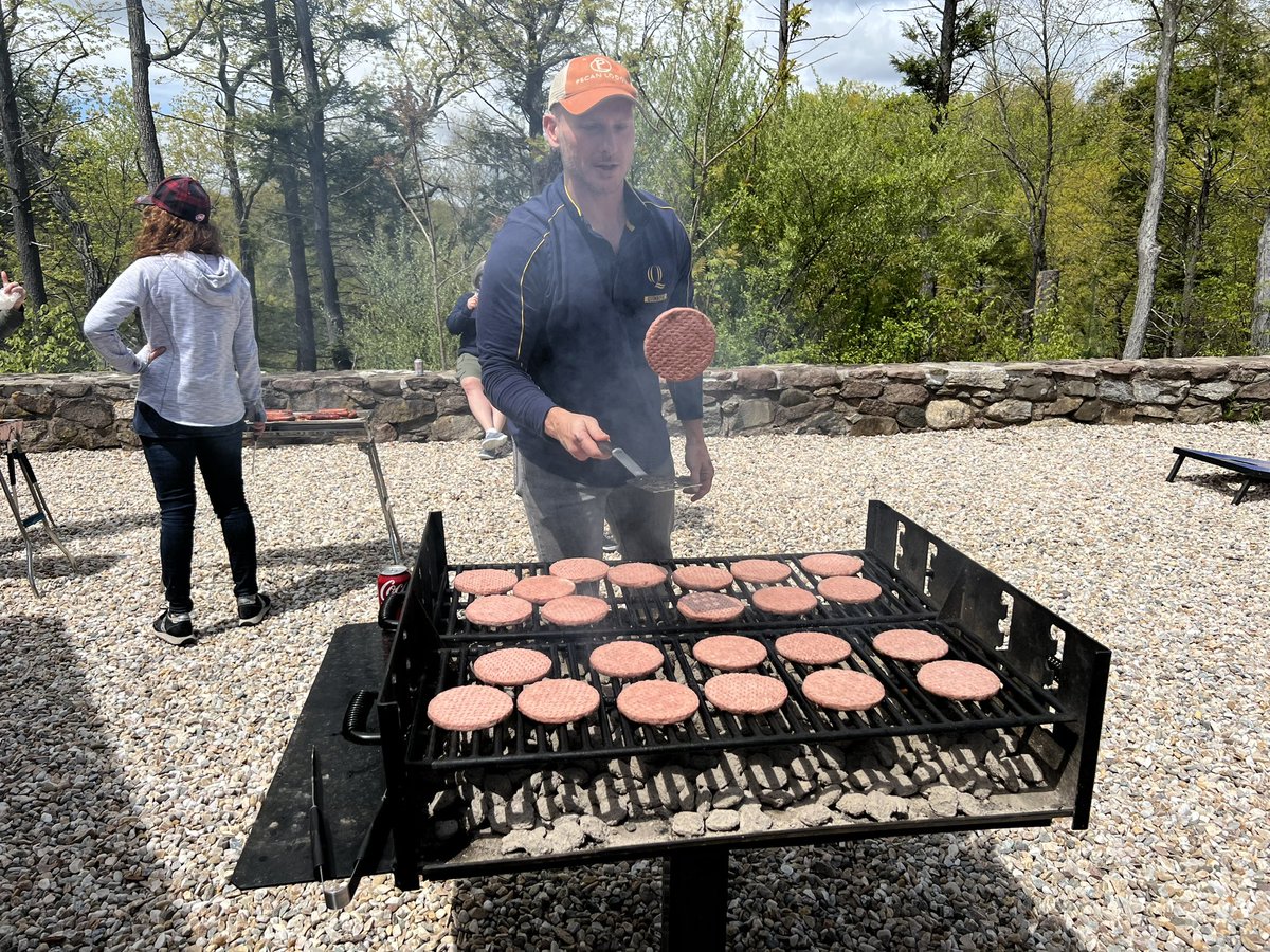 QUSchoolofComm's tweet photo. Our seniors and staff gathered together this past Friday for our School of Communications Senior Send-off BBQ and Awards. Congratulations to our awards recipients and all of our soon to be alumni!

#schoolofcommunications #seniors #bbq #awards #quschoolofcomm https://t.co/sRv5X6zoWL
