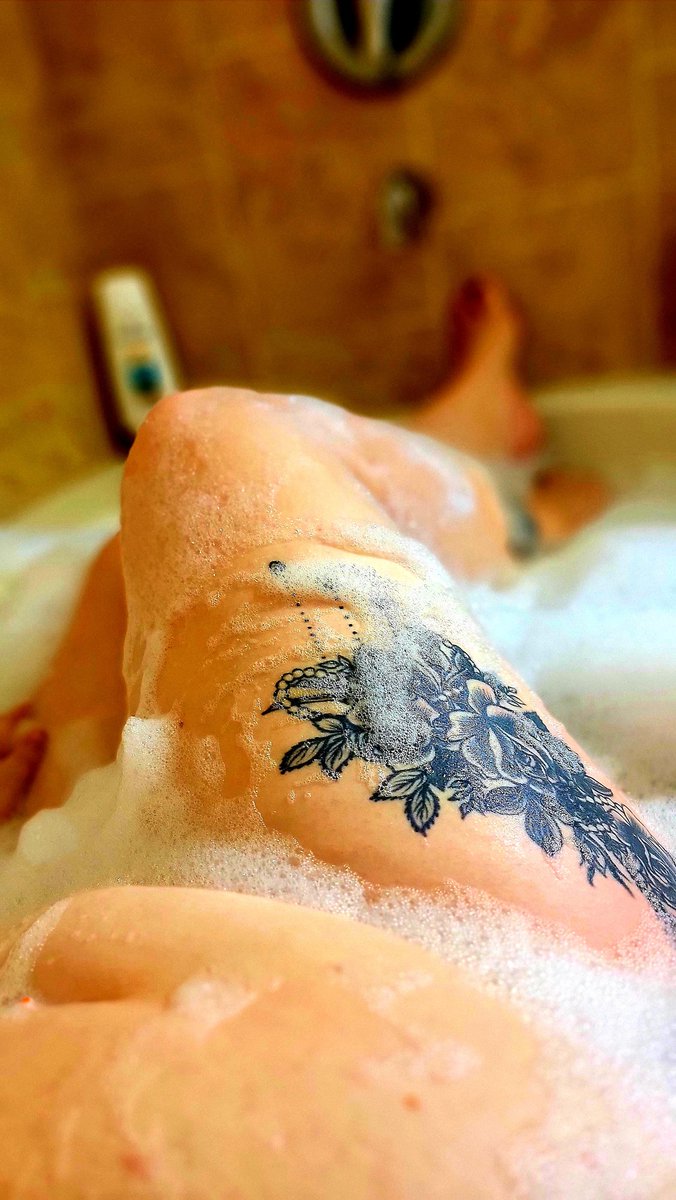 ThickMilkyMommy's tweet photo. Wanna have a bath with me? #slipperywhenwet
#loyalfans #onlyfans
https://t.co/H2XBTMmekS
https://t.co/HKUN4mrGbc https://t.co/HoAdlXRnO7