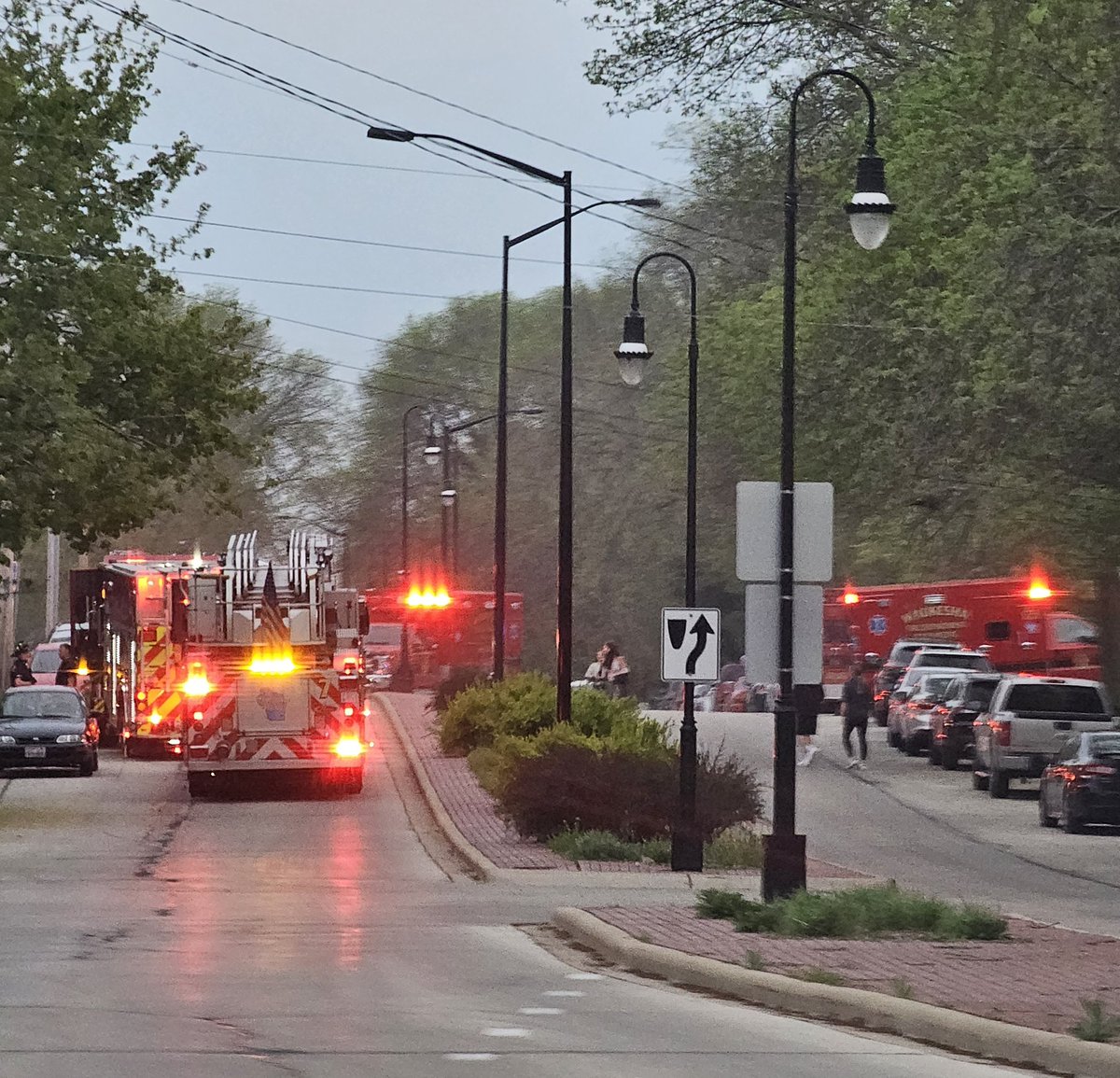 Waukesha Alerts on Twitter "Photos from the scene, appears the fire