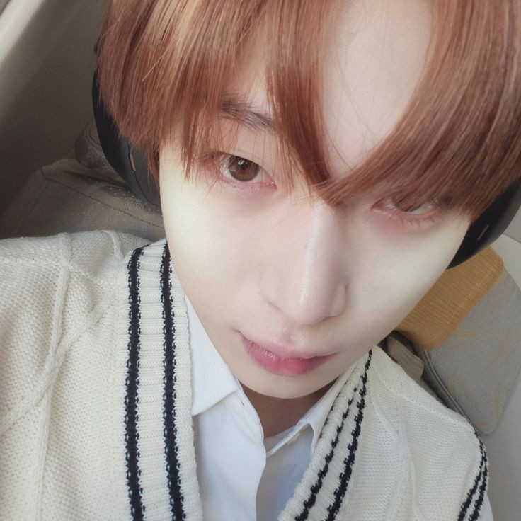 ykkeunoo's tweet photo. ➶ RESTARTING AGAIN ; Day 2

hi, i'm leo. a minor and a filo !! i'm currently looking for more interactive moots! 

✩ she/her
✩ looking for engene, moa, army, fearnot and carat but any fandoms are welcome
✩ not new to #stantwt n #kpoptwt 

♡ / ↻ to spread and be moots! https://t.co/hdoiR616Nd