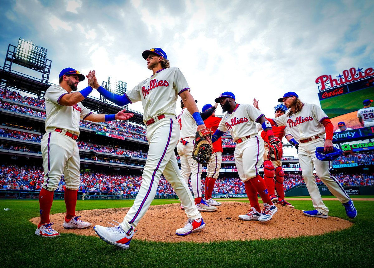 Phillies's tweet photo. Phils dub 🤝 @sixers dub https://t.co/N9bE5vS8zD