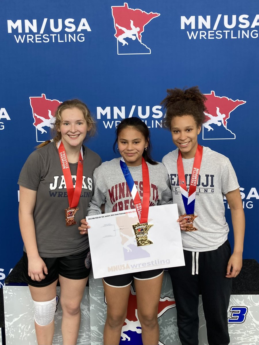 Another successful weekend for our girls freestyle wrestlers in Rochester!!

Makaya Gotchie - STATE CHAMPION 🏆
Kiera Hagman - 4th place finish 
Leah Willard - 4th place finish

Congrats ladies! Off season wrestlers working towards future goals!!!