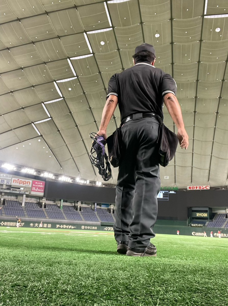 【#球場now】#Enjoy_Umpiring GBN Final Stage <a href="/TOKYODOME/">tana</a> GW最終日 ナイターは  #東京ドーム GBN全国大会１部決勝、２部決勝。このクラスの試合になると １点勝負の好ゲーム。相手チームのファインプレーを讃える フェアプレイ精神。ワクワクするスタジアムの一体感。野球って 凄いなぁ… (#9) #野球