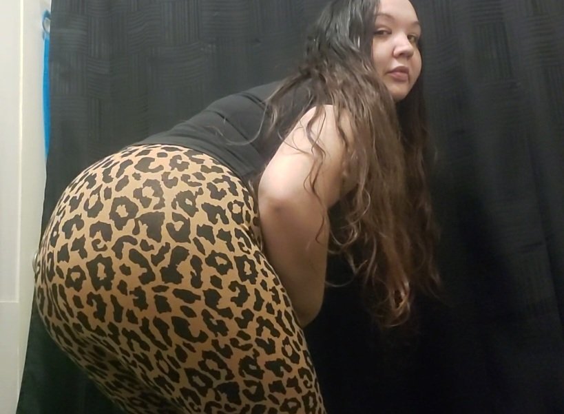 TheAsianVibez's tweet image. RT if I should FART in these 🍑💨 &amp;amp; share the vid
#farts #fartfetish