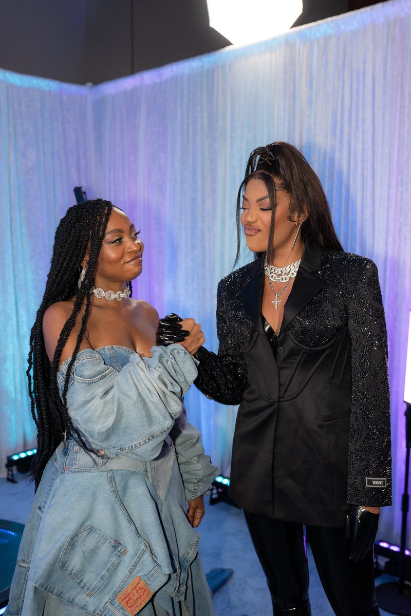 GOYOCQT's tweet photo. Panteras 🇨🇴 🇧🇷 @Ludmilla @billboard @billboardlatin @Telemundo https://t.co/wXw9Ih8PZN