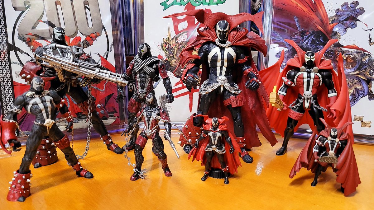 pogoman's tweet image. Big bros. Little bros! #SpawnHunter Style! Featuring some very popular renditions of #Spawn with their smaller scale counterparts. Which ones are your favorite? #SpawnHunterCollection #Spawncomics #McfarlaneToys