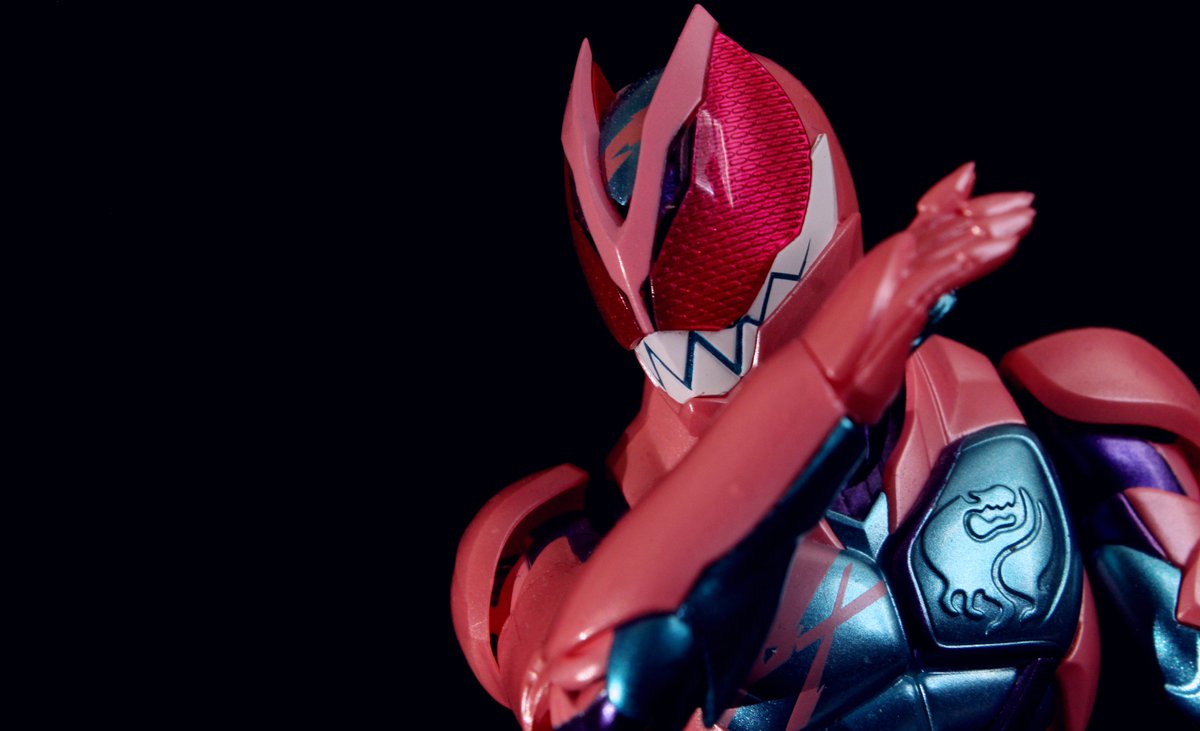 LoobyGubPhoto's tweet photo. Buddy Up
.
.
.
#KamenRiderRevi #KamenRiderRevice #KamenRider #Tokusatsu https://t.co/T6tUq3mgjO