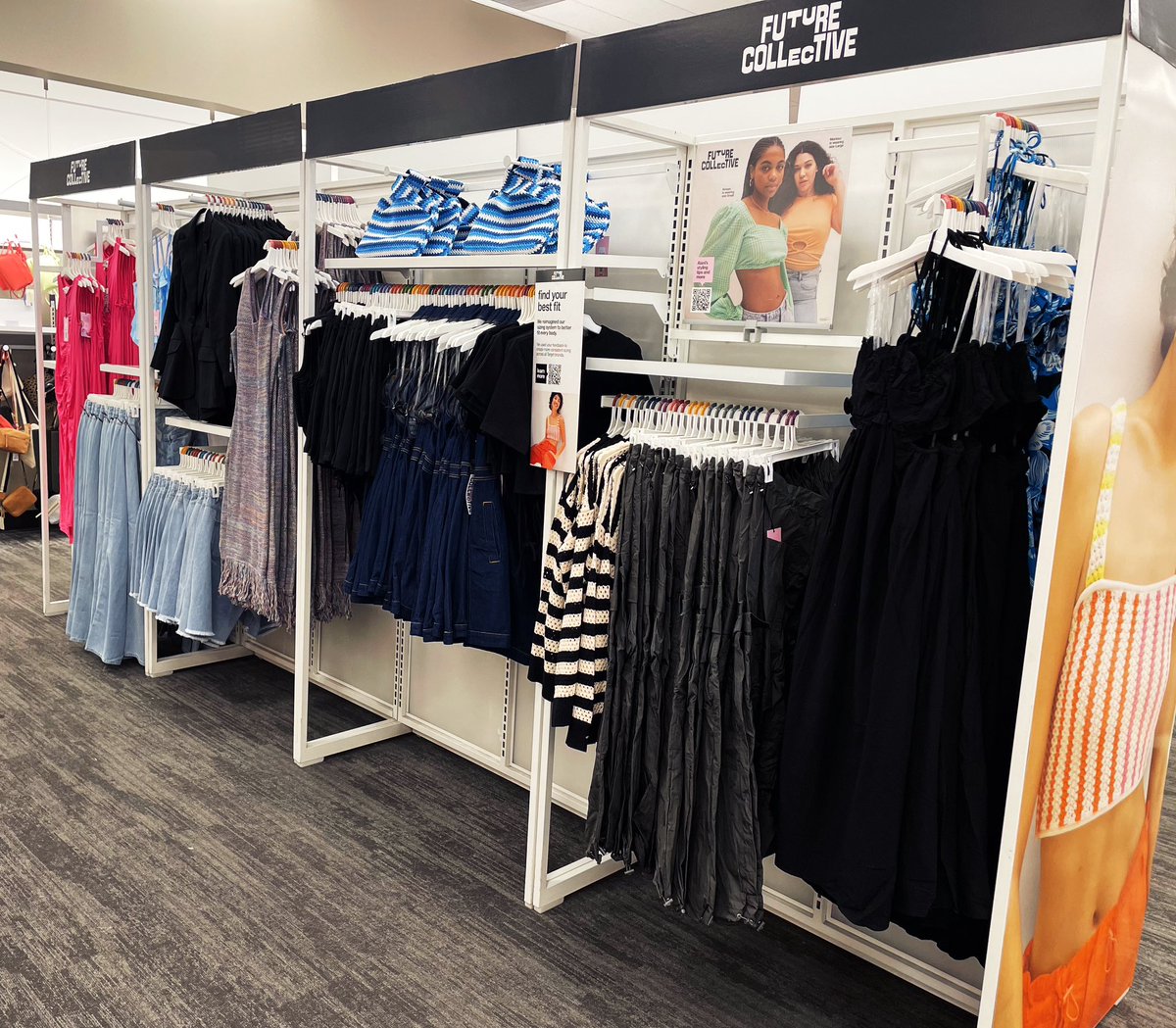 Future Collective feat #AlaniNoelle has dropped at #Target one of my favorite of the designers!

#visualmerchandising #vm