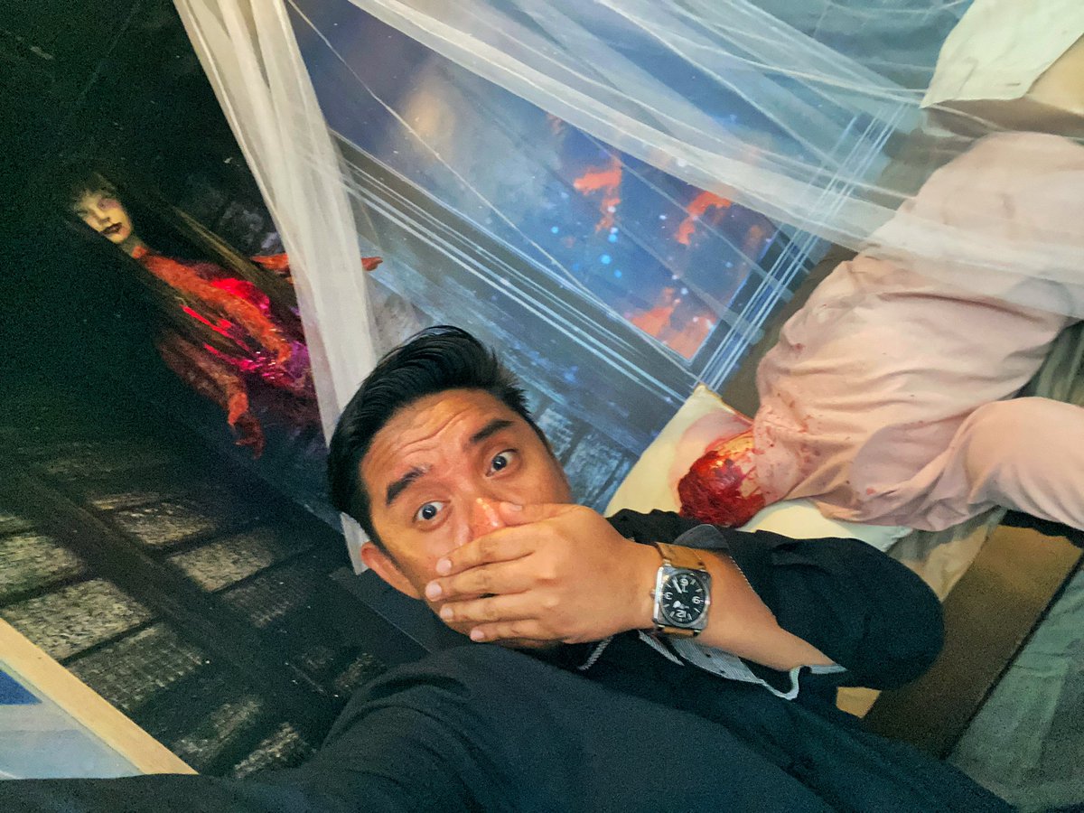 NazDaim's tweet photo. 13.Saya suka menulis tentang perniagaan F&B dan perkongsian pengalaman POSITIVE saya membangunkan perniagaan restoran saya sendiri iaitu Chicken Royale dan Karnivor Malaya....Follow saya untuk baca lebih banyak content cenggini
#nazdaim #chickenroyale #entrepreneurmindset https://t.co/ZAUaUGtkd4