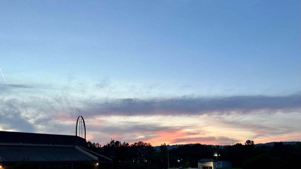 TheBamaAndy's tweet photo. #God’s beautiful creation here in the great state this evenin is somethin BEAUTIFUL for sure.
Loving this amazing scenery as I’m on the way to get @AndrewKJr05 from youth night at our Church.
🙏🏻❤️❤️🇺🇸✝️
#ThankGod #StepByStep #BamaLife
#SweetHomeAlabama https://t.co/kckk7sn8uF