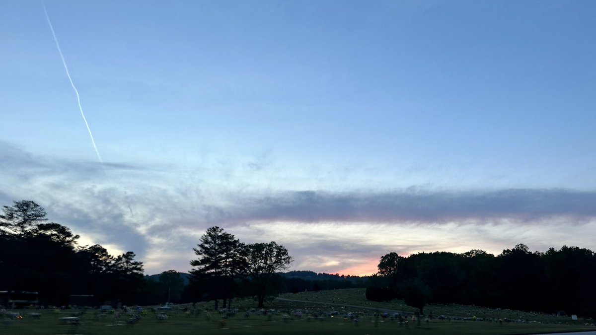 TheBamaAndy's tweet photo. #God’s beautiful creation here in the great state this evenin is somethin BEAUTIFUL for sure.
Loving this amazing scenery as I’m on the way to get @AndrewKJr05 from youth night at our Church.
🙏🏻❤️❤️🇺🇸✝️
#ThankGod #StepByStep #BamaLife
#SweetHomeAlabama https://t.co/kckk7sn8uF