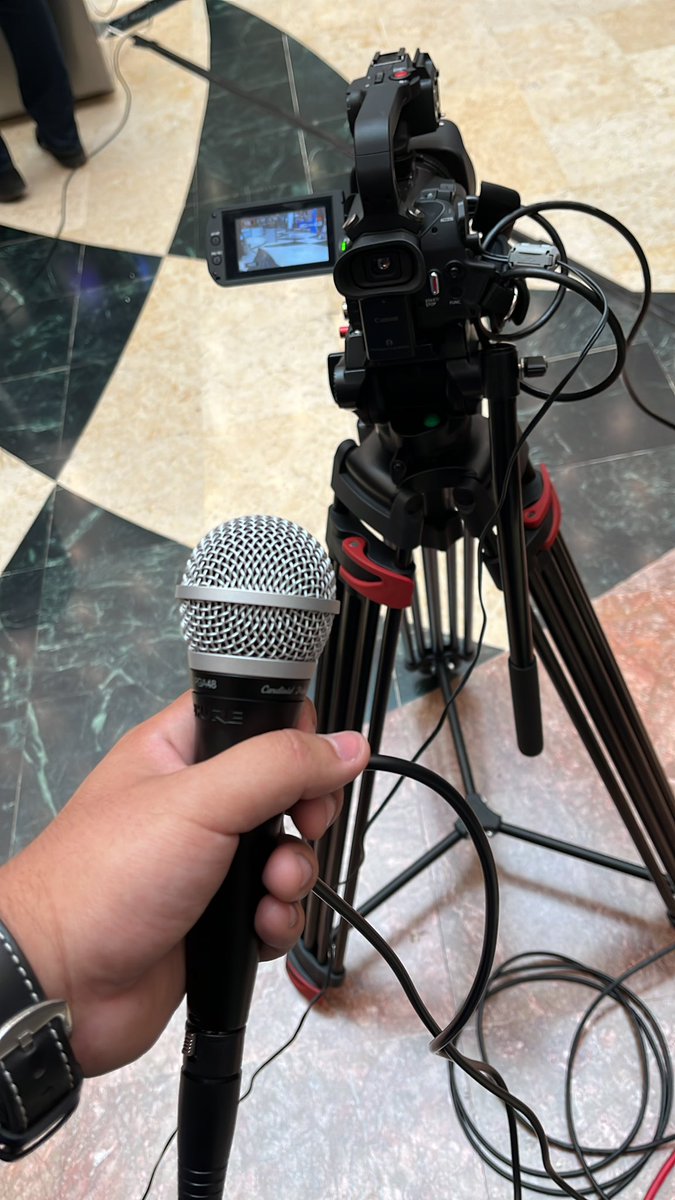 Ayer tuve la oportunidad y la dicha de narrar el torneo de FIFA organizado por <a href="/CimacoMexico/">Cimaco</a> y <a href="/AsociEsports/">Asoci Coahuila Esports</a> en plaza #CuatroCaminos.
Una experiencia bonita, épica e inolvidable. Espero poder participar en próximas ediciones 🫶🏼⚽️

#Futbol #eSports #México #MiamiGP