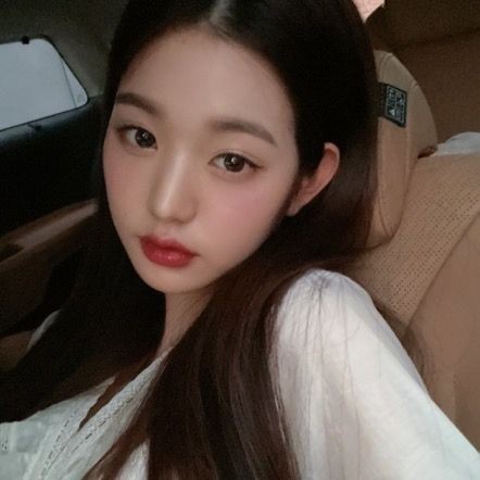 hyewonb6t's tweet photo. ๑  ㅤִ     ۠    happy first month   . ㅤ❀︭ㅤ https://t.co/6604vHkFsK