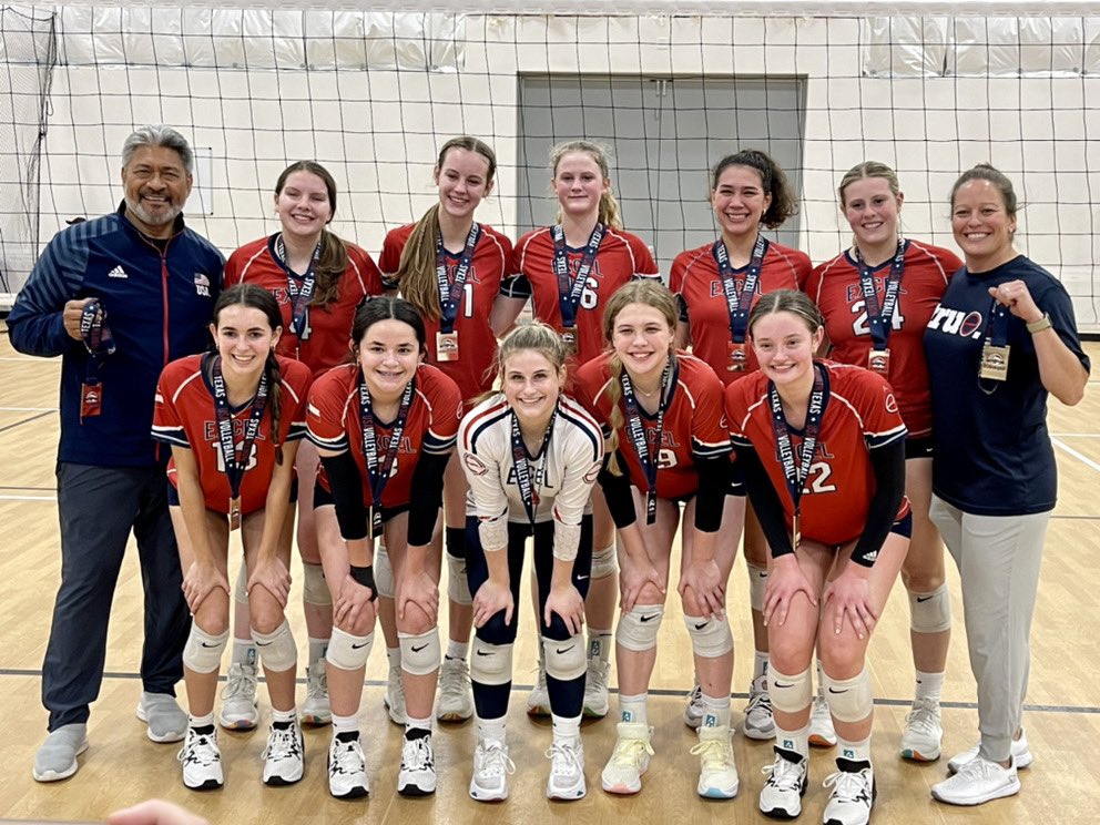 MaciePotter14's tweet photo. So proud of my team #Excel16NationalRed for winning the NTR regional championship this weekend and punching our ticket to Chicago with a National Bid! @Excelrocks @McKinneyLionsVB @CoachMikeDZ @VBallrecruiter @PrepDigTX @uanextvball @usavolleyball @CoachStephPoole https://t.co/P7iQVJfKDC