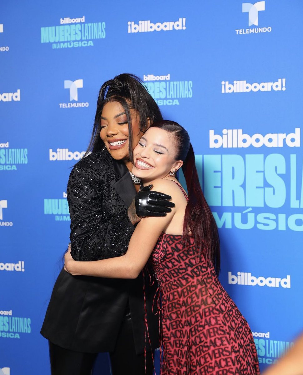 Ludmilla's tweet photo. Já já tem a nossa performance no #BBMujeresLatinas @billboard @billboardlatin ❤️‍🔥 @emimernes_ https://t.co/vY1iQ0xuPA