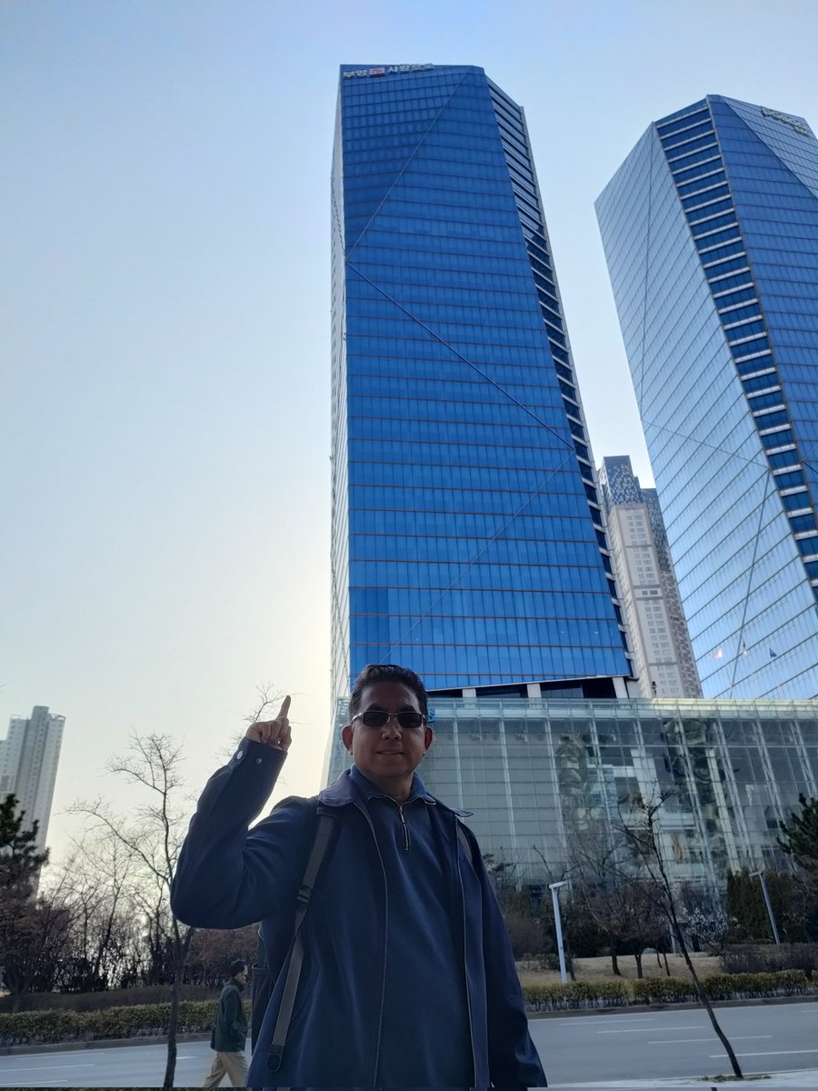 Danny_Antonio72's tweet photo. Moving on to a new chapter. New adventure starts today. Hoping for the best! https://t.co/pgJUFyEk2F