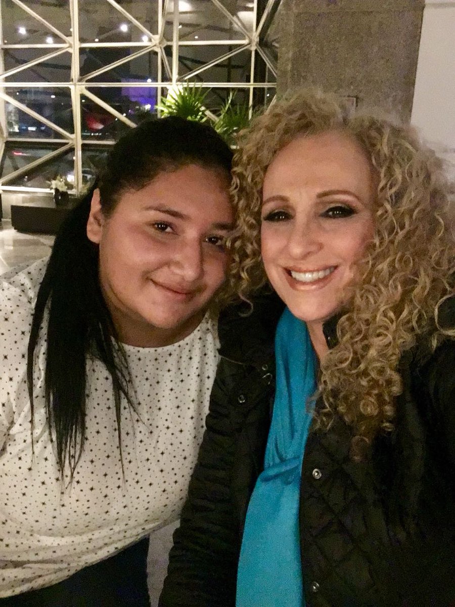 DariCB0's tweet photo. Extrañando a este maravilloso ser de luz que quiero con toda el alma 🙏❤️ @MizadaMohamed 
Te quiero mucho, mucho mi Mohamed preciosa 💖 https://t.co/y555UasDAu