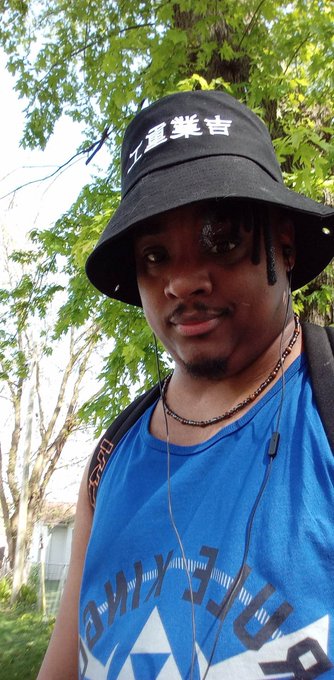 New hair style I'm feeling pretty Bonita https://t.co/eJCyjKZwNg