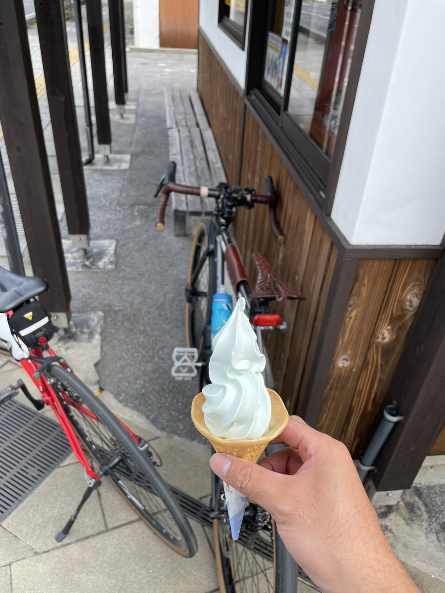 ds_quattro's tweet photo. 連休はいかがお過ごしでしたでしょう？
私は100kmちょっとロードバイクに乗りました。
もちろん欠かせないサイクルラックを使ってあっちへこっちへ！
作った本人なのでこれがないとハッピー自転車ライフはおくれません！
是非お問合せ・詳細はHPから宜しくお願いします！
#ロードバイク
 #mtb https://t.co/mbQpZrV6Sm