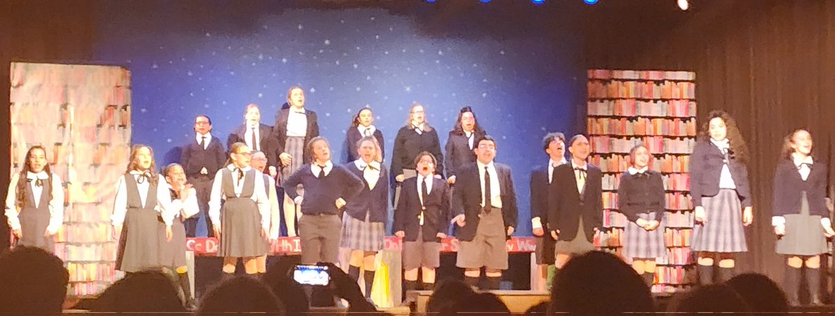LAOConnor6's tweet photo. Our very own Olivia shining in her role as Lavender in Matilda Jr. Amazing! #keepreachingforthestars @PS58RSSColumbia @MrsFisher58 @StaciBalice @LamorteMike @MrLuisiSSC58 @DrMarionWilson https://t.co/aWPlhh4ePQ