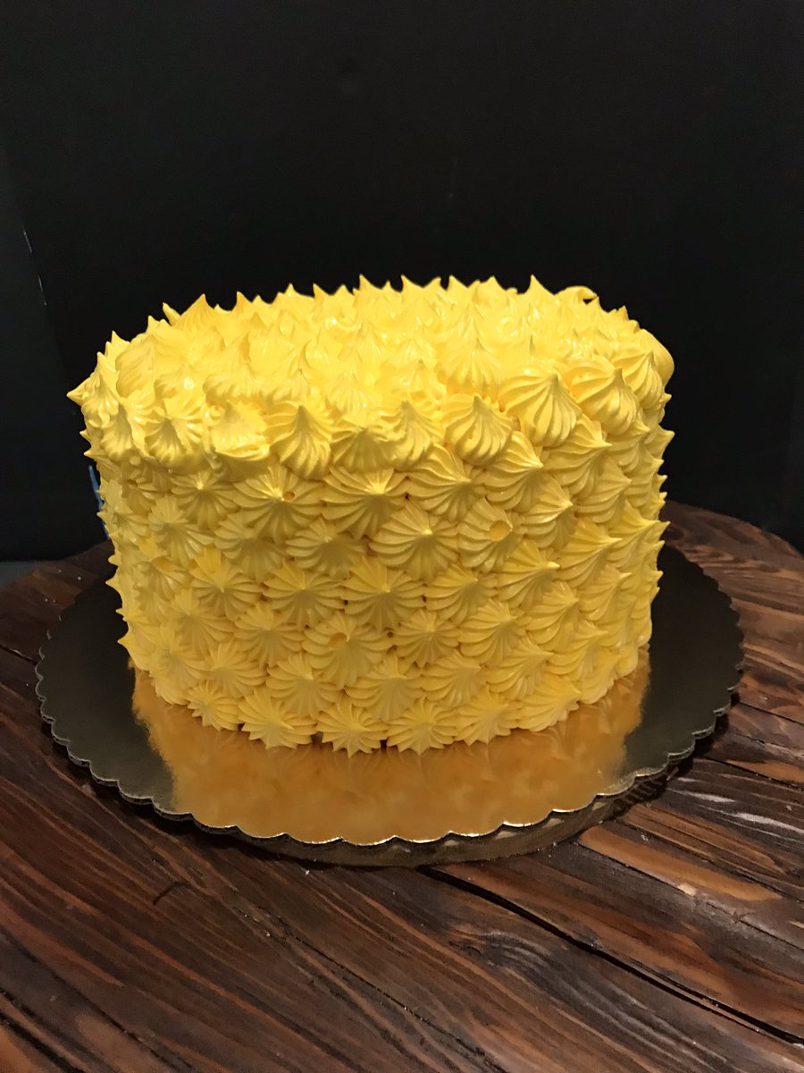 CAKESMIA's tweet photo. #Cakesbymia #miacakes4U #dominicancake #happybirthday #cumpleaños #cupcakes #Wedding  #birthday #cake #BabyShower #Sweetsixteen #Quinceñera #Communion #Christening #Confirmation #Boyscakes #GirlsCakes #graduation https://t.co/kS9v5rGake