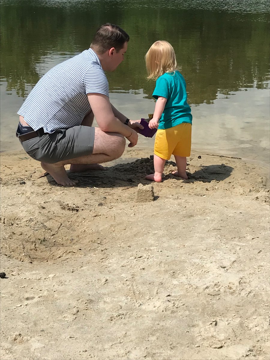 camerkle's tweet photo. Grateful for a weekend of family. Parents visiting from PA and my sweet daughter with me for a couple days. She truly brightens my world ✨ https://t.co/IuJbXlDaOS