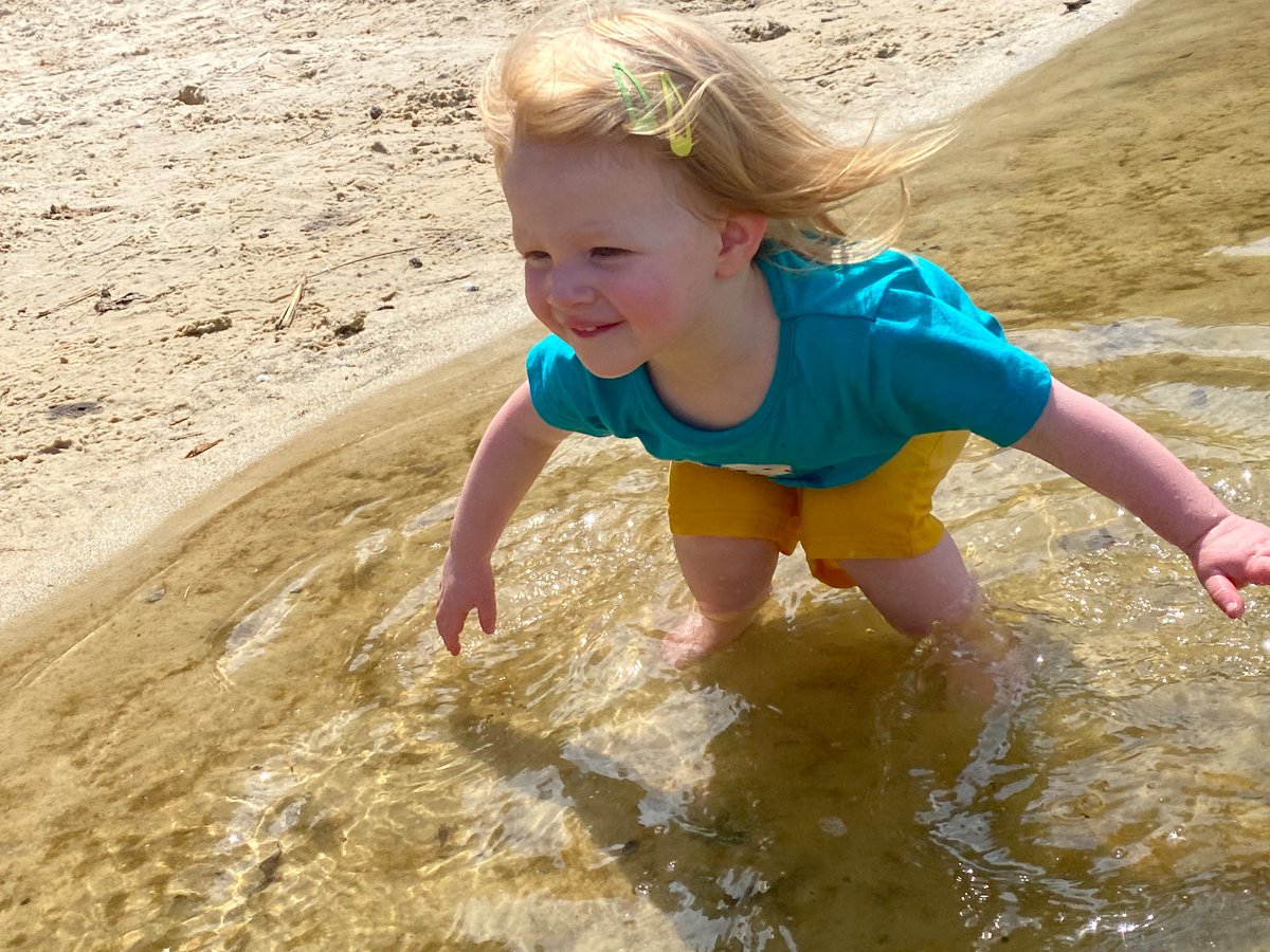 camerkle's tweet photo. Grateful for a weekend of family. Parents visiting from PA and my sweet daughter with me for a couple days. She truly brightens my world ✨ https://t.co/IuJbXlDaOS