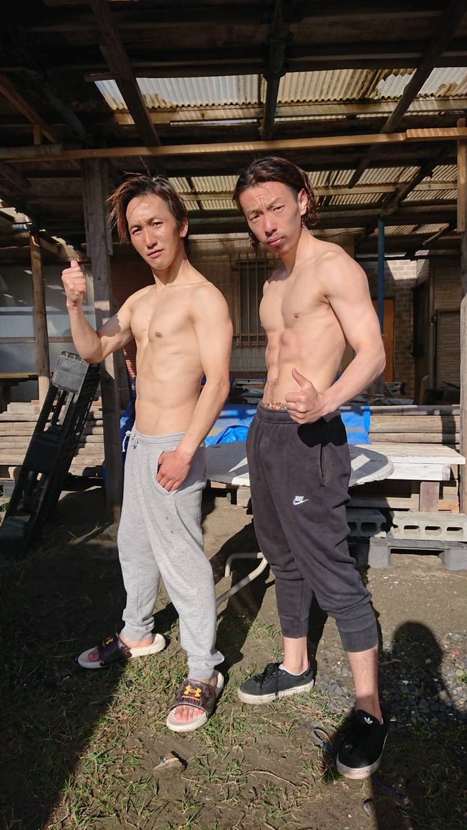 yudai08140's tweet photo. 私、GWサーフィン皆勤賞🏄🌊
これからも@yonekawa3rdgene 師匠の「継続はパドルなり」のお言葉を胸にパドルと早起きして行きます‼️
わーい🙌🙌🙌
#Oarai
#Sunbeach
#FunWave
#surfing
#大貫サーファーズ https://t.co/zPSPJRbYeB