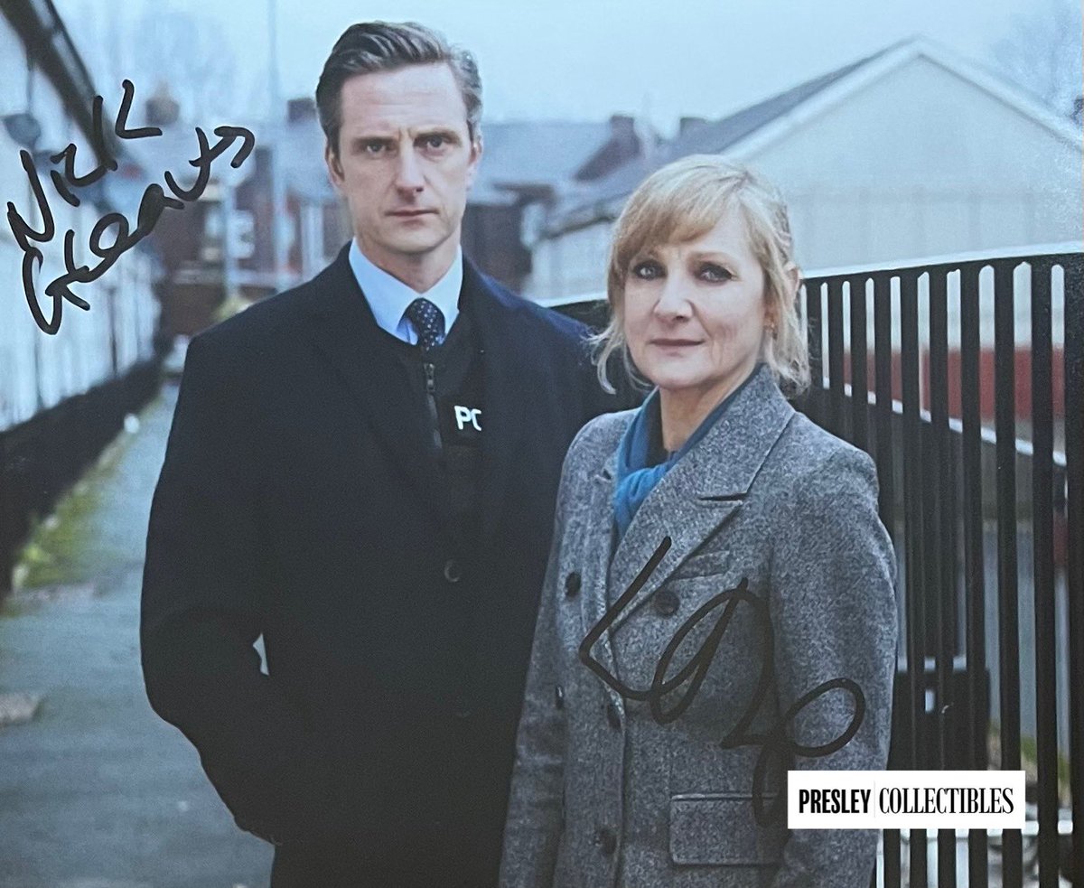 PresleyCollect's tweet photo. Scott & Bailey is a British police procedural series that starred #SuranneJones, #LesleySharp, #AmeliaBullmore, #NicholasGleaves, #DannyMiller and #PippaHaywood. https://t.co/T03aABLwJD
.
#autograph #signedphoto #promophoto #whodoyoucollect #handsignedphoto #scottandbailey https://t.co/pD7Chfzq9m